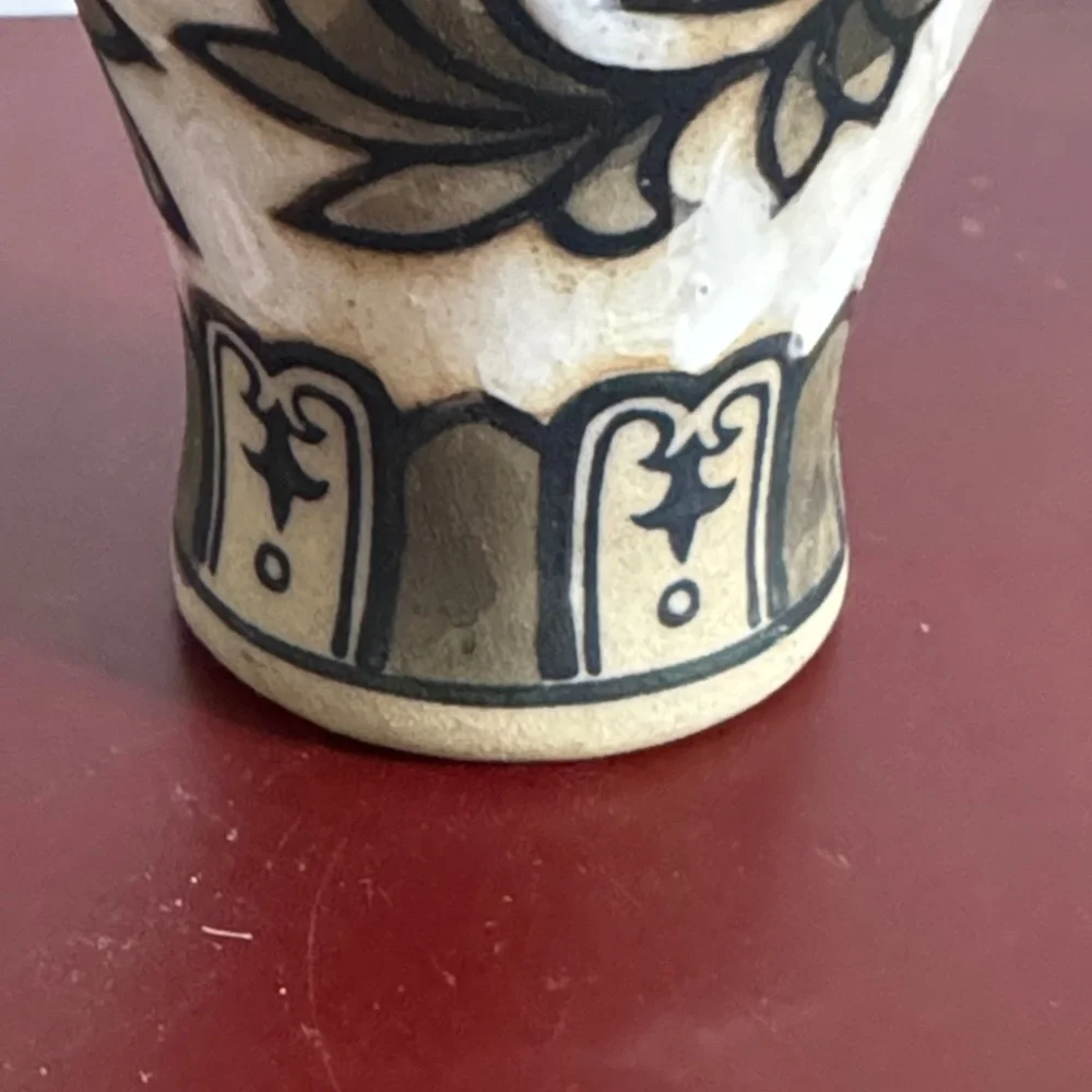 Vintage Chinese Cizhou Kiln Peony Sgraffito Vase 6” Tall Floral Porcelain Decor - Picture 3 of 5